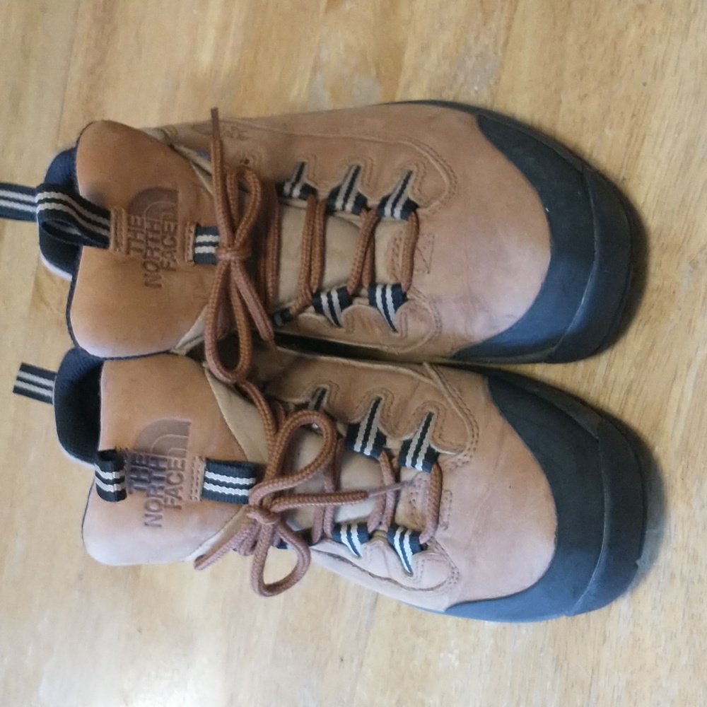 North Face 39260 Tan Suede Leather Hiking Shoes Women's size 10